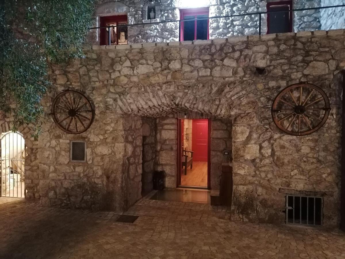 Come Prima Ausonia المظهر الخارجي الصورة